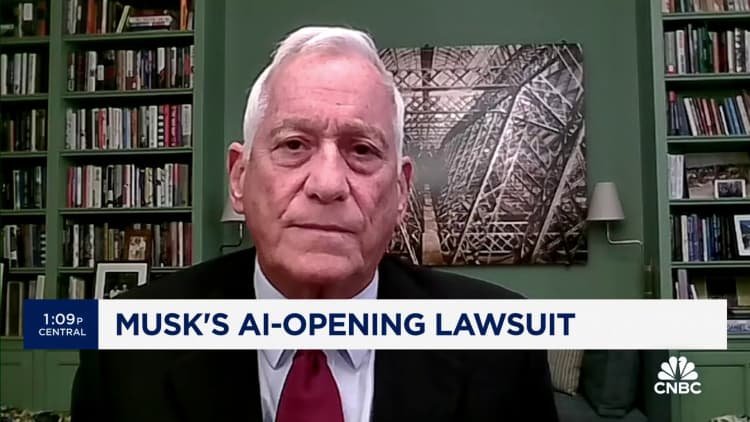 Gugatan Elon Musk terhadap OpenAI dan Altman dimulai setahun yang lalu, kata penulis biografi Musk, Walter Isaacson