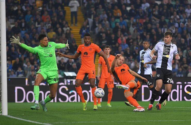 1712622975_Maduka-Okoye-sempat-membuat-Inter-frustrasi-pada-giornata-ke-31-Liga-Italia-2023-24-Getty-Images.jpg