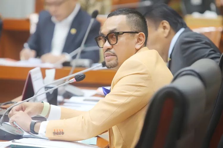 1713636667_Wakil-Ketua-Komisi-III-DPR-Ahmad-Sahroni-Dery-Ridwansah-1-4185951693.jpg