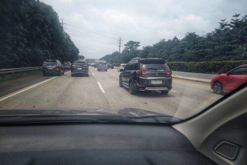 Daihatsu-Xenia-lebaran-drive-1-500x333.jpeg Ini Salah Satu Biang Kerok Kemacetan saat Arus Mudik-Balik Lebaran