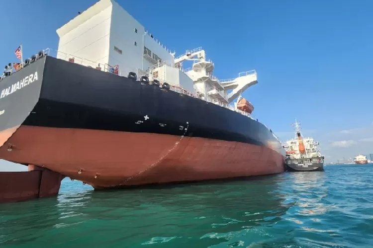 Kapal-Petamina-Halmahera-2024485849.jpg