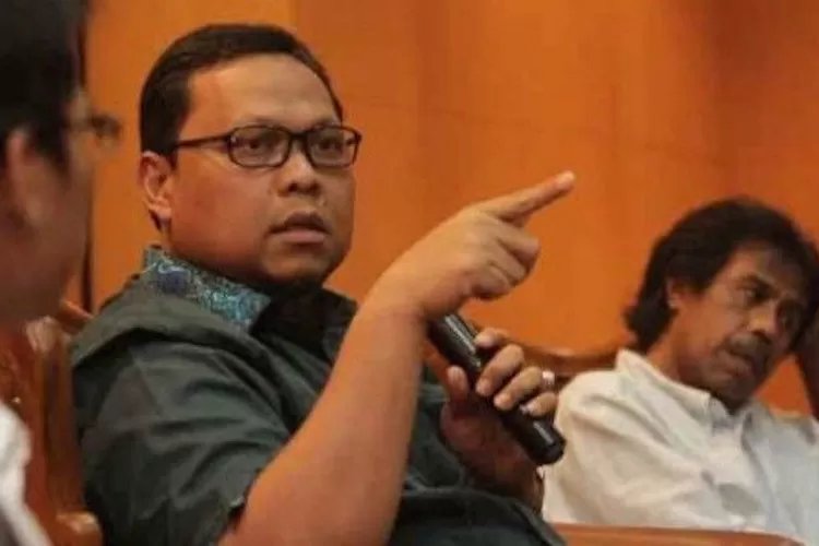 nama-cak-imin-dan-maruf-amin-disebut-pkb-mahfud-md-lagi-emosi_m_.jpg