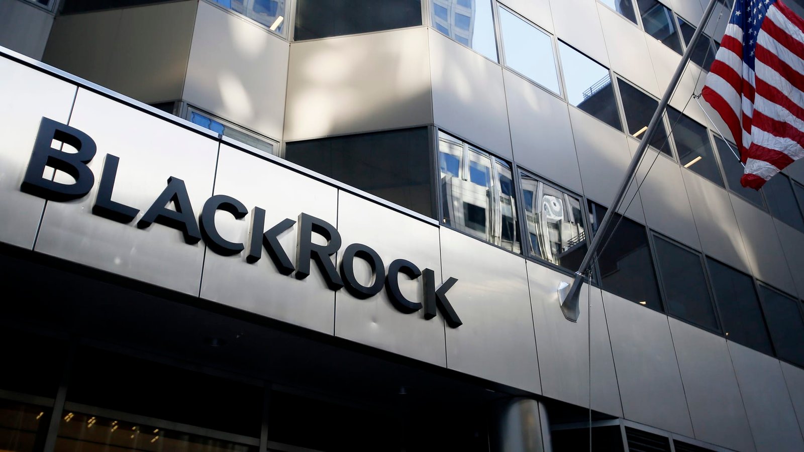 107253463-1686239196567-gettyimages-1441467080-blackrockandsaudiwealthfoundtojointlyexploreinfraestructurep.jpeg