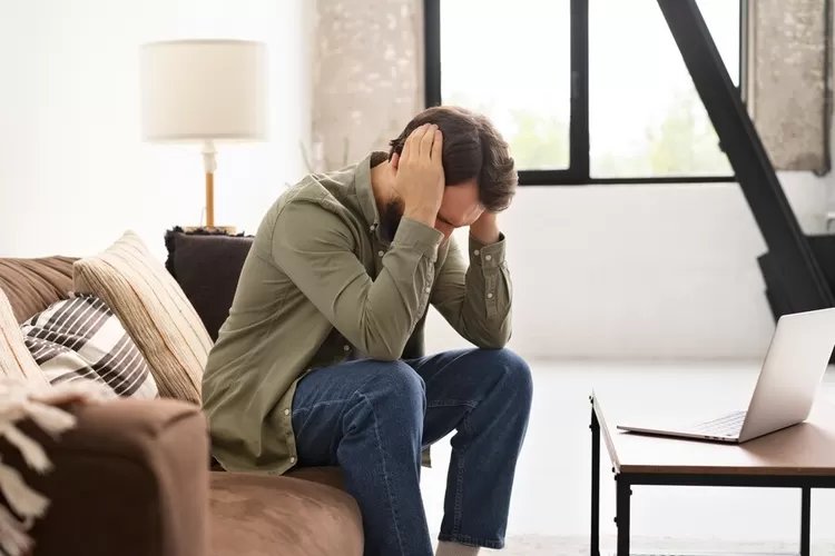 1715214927_Tips-mengendalikan-panic-attack-ketika-sedang-kambuh-2027864211.jpg