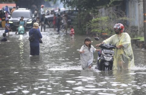 Banjir Jakarta : Empat RT di Pejaten Terendam Capai 2,6 Meter