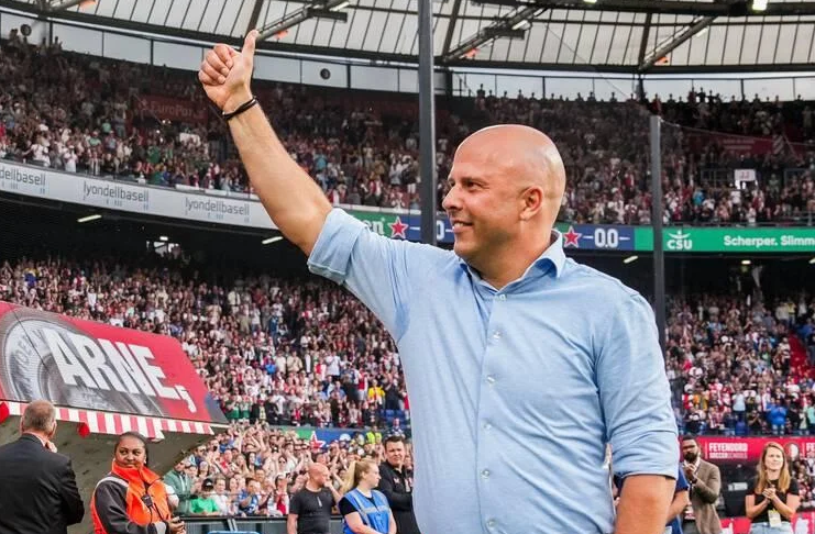 Pep Lijnders: Arne Slot Sangat Cocok untuk Liverpool 1 Arne Slot - Pep Lijnders - pelatih Liverpool - Alamy 2