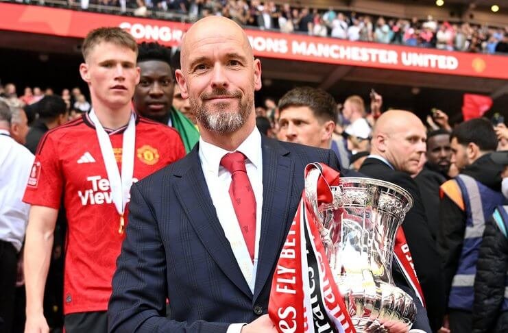 Erik ten Hag: Jika Benar Dipecat, Saya Bisa Menangkan Trofi di Tempat Lain 2 Erik ten Hag Jika Benar Dipecat, Saya Bisa Menangkan Trofi di Tempat Lain (@EmiratesFACup)