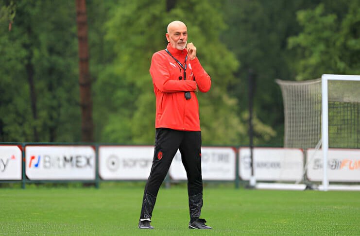 Stefano Pioli: Ini Bukan Hari-Hari Terakhir Saya di AC Milan 2 Stefano Pioli fokus melatih AC Milan.