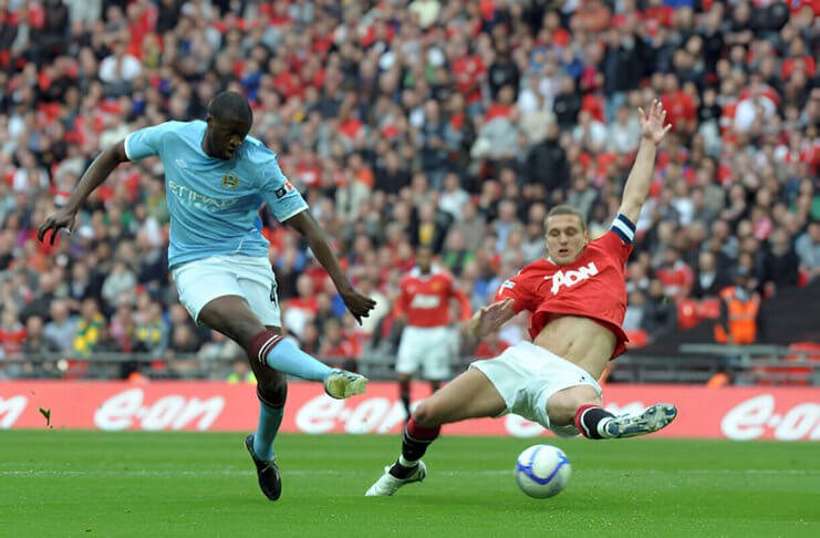 Final Piala FA: 2 Handicap Manchester United Lawan Manchester City di Wembley 2 Yaya Toure saat mencetak gol tunggal di gawang Manchester United pada semifinal Piala FA 2010-11.