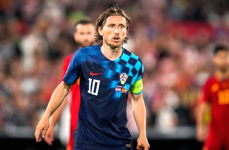Pelatih Kroasia: Menit Bermain Luka Modric di Real Madrid Kurang 2 Luka Modric masih merahasiakan masa depannya di timnas Kroasia.