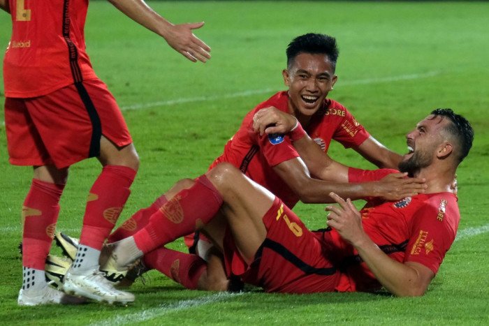 Persija Menang di Laga Awal Piala Presiden 2024, Carlos Pena tidak Puas