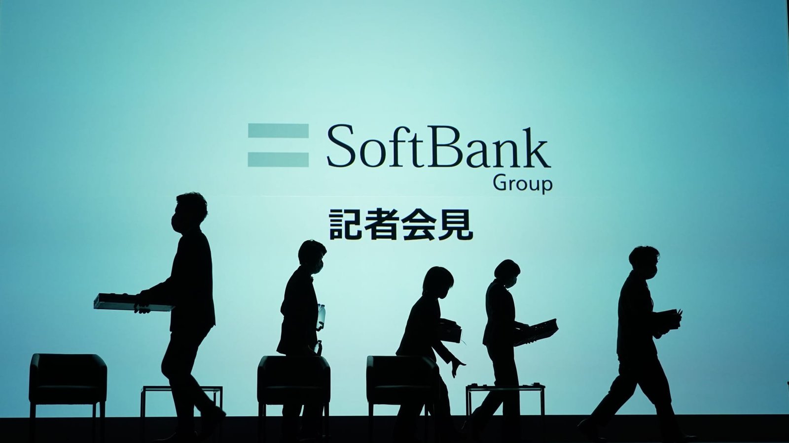 108016767-1722949884213-gettyimages-2158865043-JAPAN_SOFTBANK.jpeg