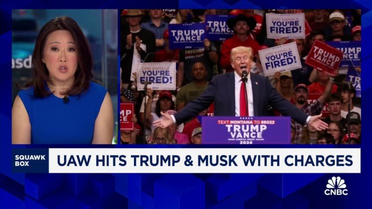 UAW menyerang Musk dan Trump dengan tuduhan buruh federal atas komentar-komentar yang memecah-belah serikat pekerja
