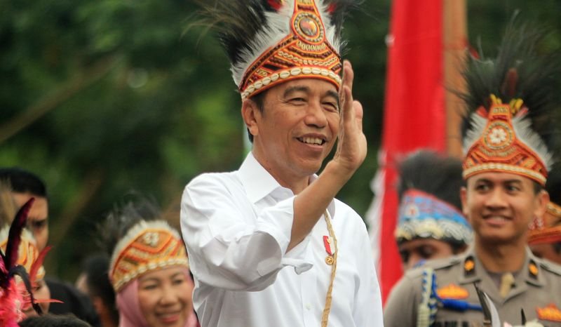 Pengamat: Permintaan Maaf Jokowi Strategi Kembalikan Kesukaan di Akhir Jabatan