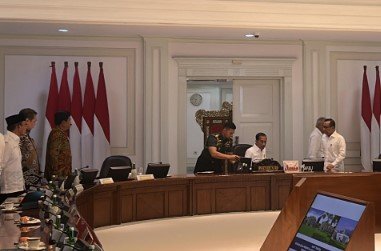Pakar HTN: Jokowi Cari Muka ke Prabowo