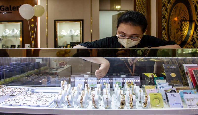 Harga Emas Antam Naik Jadi Rp1,409 Juta per Gram