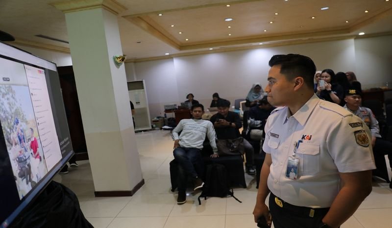 Sambut HUT RI ke-79, PT KAI Beri Potongan Harga Tiket dan Undian Paket Umrah Gratis