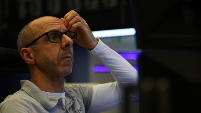 107396802-17122392812023-03-16t104528z_1080113249_rc2xuz9m42ib_rtrmadp_0_global-banks-credit-suisse.jpeg