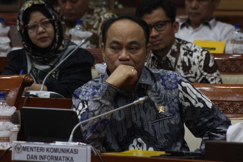 Besok Reshuffle, Menkominfo : Tunggu Saja