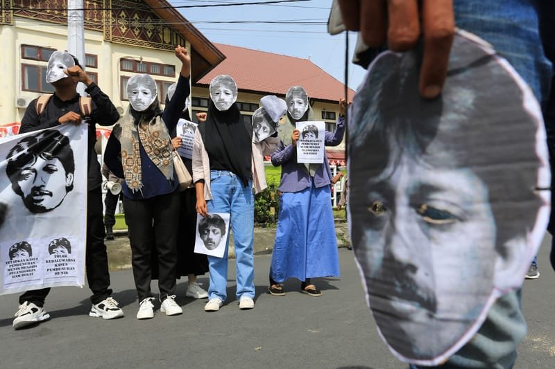 Putri Bungsu Aktivis Munir Tagih Janji Pemerintah Beri Keadilan