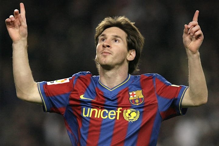 TOPSHOT-FBL-ESP-KING-CUP-BARCELONA-BUDAYA-LEONESA