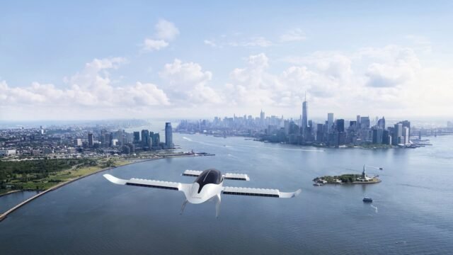 107074534-1655040390572-Lilium_Jet_7-Seater_New_York_Flyover_Render.jpg