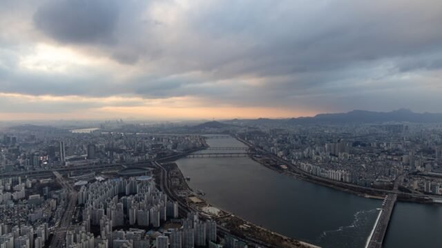 107406051-1714000792173-gettyimages-1808790038-SKOREA_SEOUL.jpeg