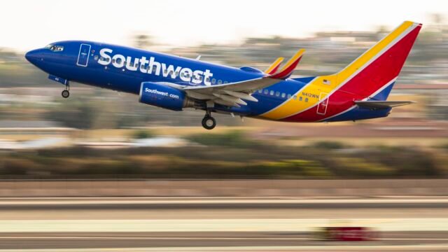 108039838-1727376284621-gettyimages-2167475639-san_diego_airplaines_ka_021.jpeg
