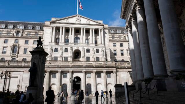 108048394-1729083640547-gettyimages-2176997075-20241008_bank_of_england_019.jpeg