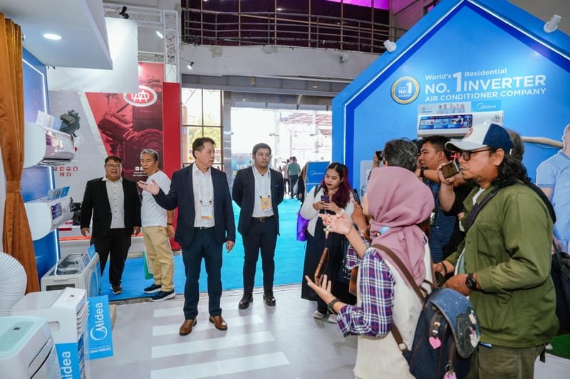 Midea Bidik Profesional di Pameran RHAVC Indonesia