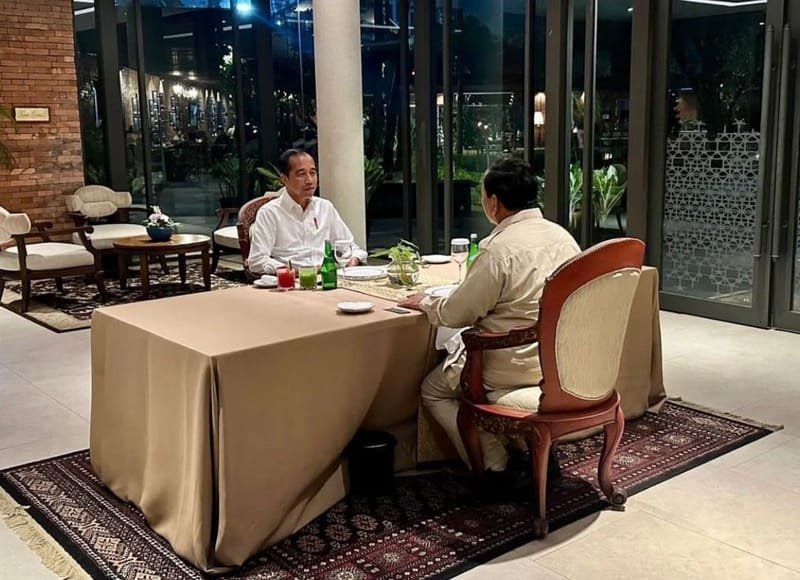 Makan Malam dengan Prabowo hingga 2 Jam, Jokowi: Diskusi Santai