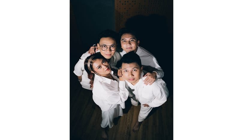 HalloHEXA Rilis Single Hadir