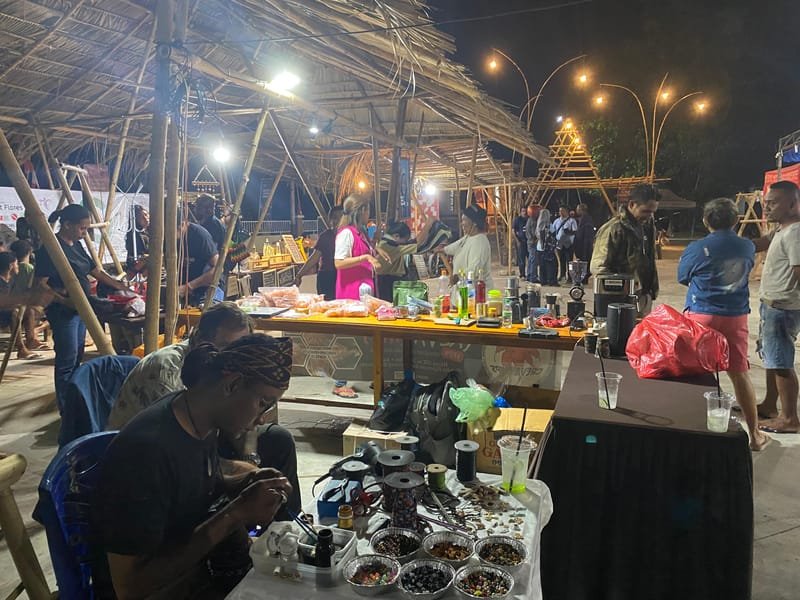 Penutupan Festival Lamaholot Ternodai Aksi Pengambilan Kursi oleh Vendor