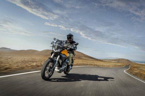 8-Moto-Guzzi-Stelvio-500x333.jpg