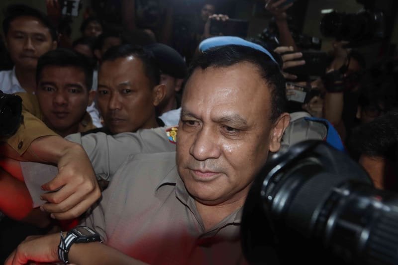 Publik Tunggu Janji Kapolda Tuntaskan Kasus Firli