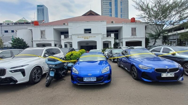 Deretan Mobil BMW yang Disita terkait Kasus Judol di Komdigi