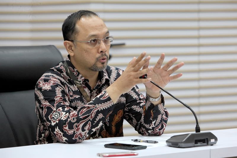 Selain Uang, KPK Sita Bukti Elektronik saat OTT Rohidin Merysah