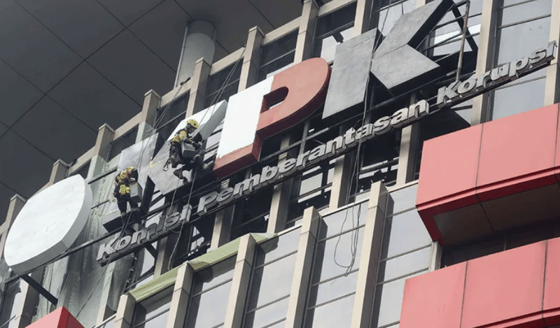 KPK Periksa Dirjen Bea Cukai
