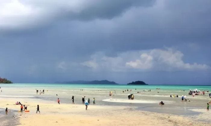 Libur Nataru, Pantai Melayu Jadi Destinasi Favorit Warga Batam