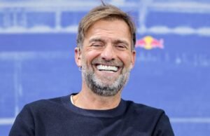 “Aku akan membeli birnya!” – Jurgen Klopp bercanda di Garden Parade jika gelar Man City dicabut