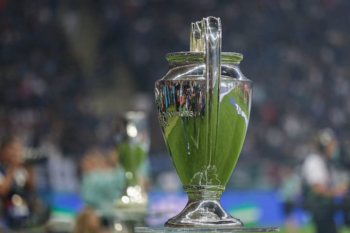Trofi Liga Champions terlihat selama