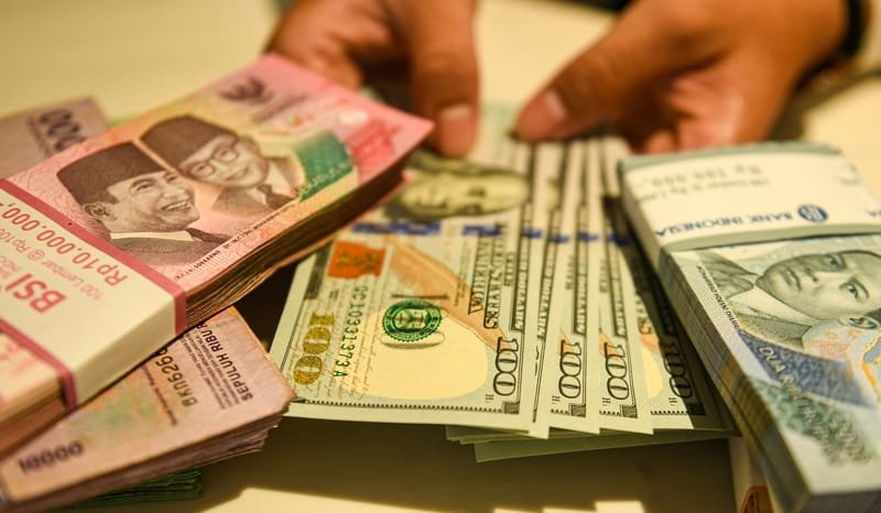 Akhir Tahun, Rupiah Diperkirakan Loyo di Level Rp16.300