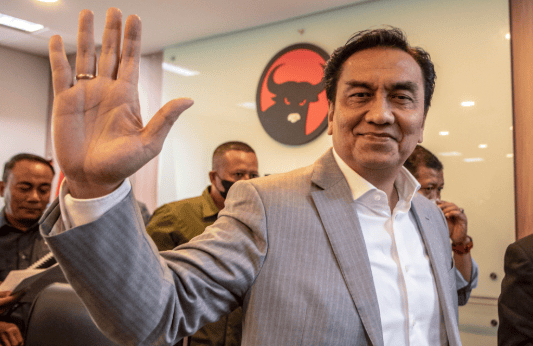 Tanggapi Kasus Hasto, Mantan Kader PDIP Effendi Simbolon Minta Megawati Mundur