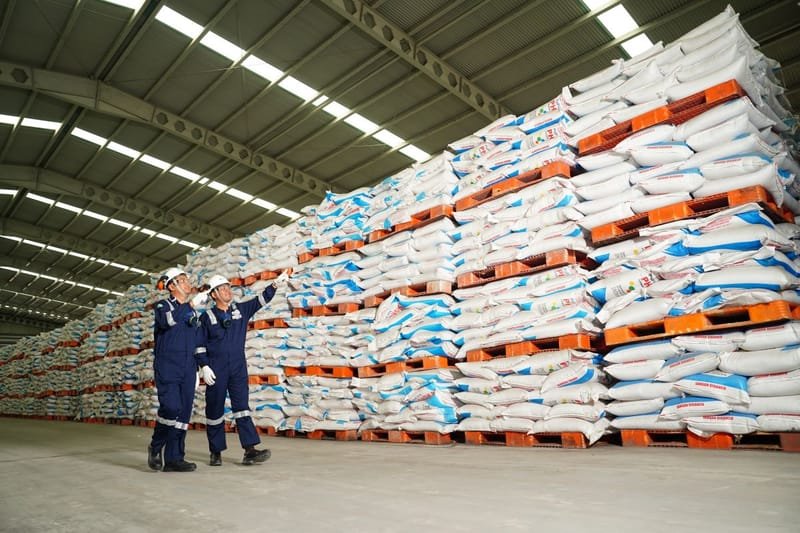 Siapkan 372 Ribu Ton Pupuk untuk Petani Seluruh Indonesia