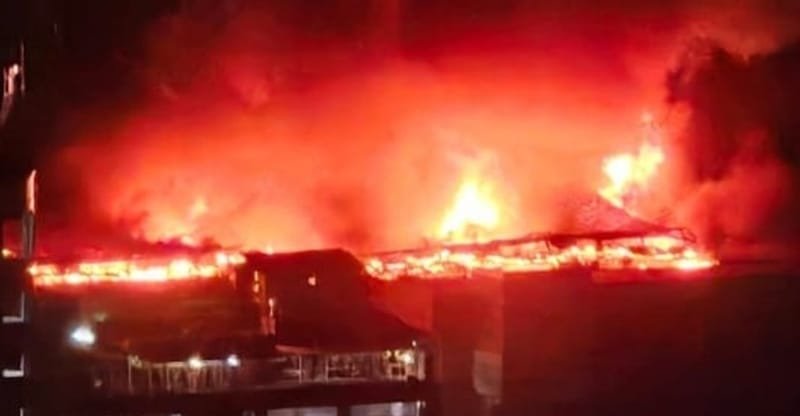 Kebakaran di Glodok Plaza Tamansari, Dikabarkan Ada Orang yang Terjebak