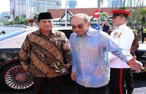 Momen Langka PM Malaysia Antar Presiden Prabowo ke Bandara dalam Satu Mobil
