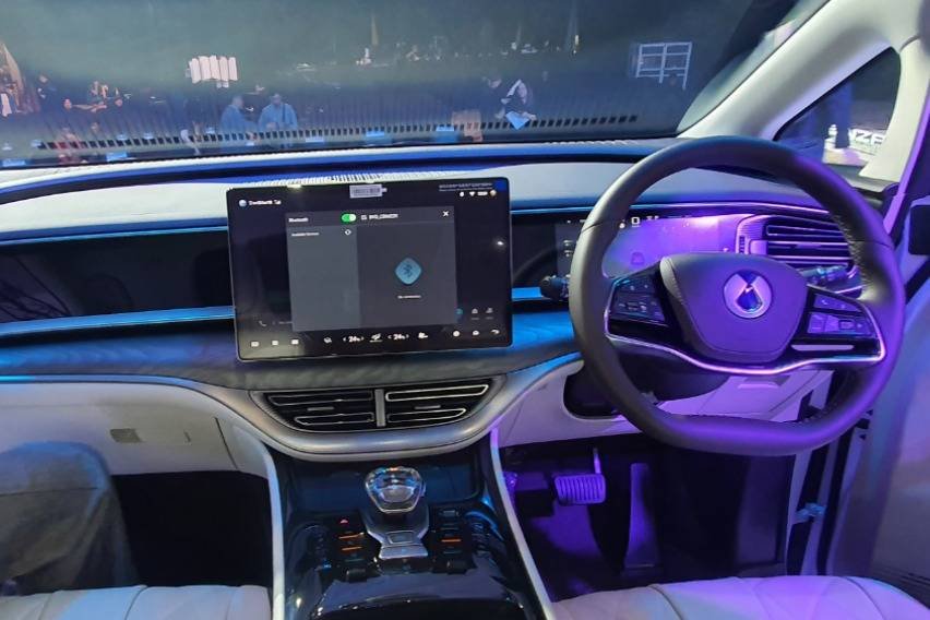 BYD Denza D9 interior