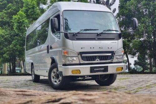 Mistubishi-Fuso-Canter-Bus-2-500x333.jpg KTB Fuso Puncaki Market Kendaraan Komersial Selama 2024