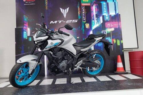 New-Yamaha-MT-25-Icy-Grey-4-1-500x333.jpeg Yamaha Indonesia Luncurkan New MT-25, Tampilannya Makin Agresif