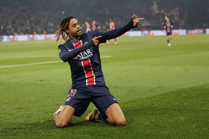 TOPSHOT-FBL-ENER-C1-PSG-BREST